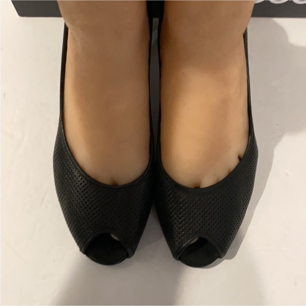 Authentic Ecco Designer Black Leather Open Toe He… - image 4